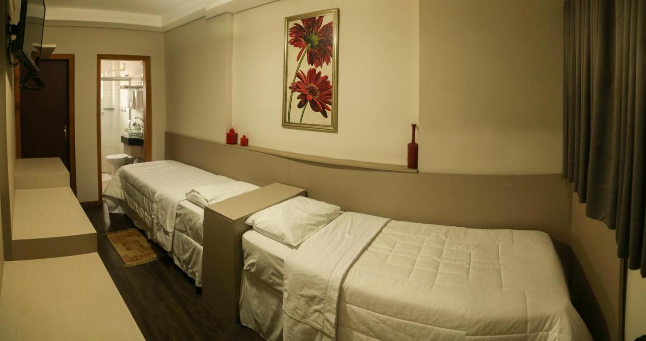 Hotel Santo Graal 阿帕雷西达 外观 照片