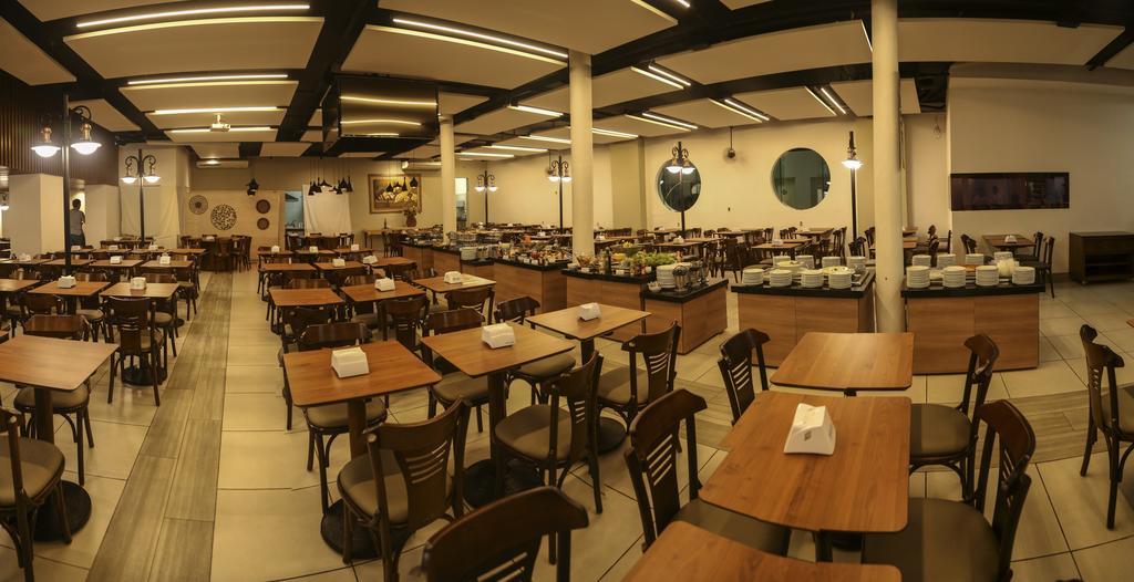 Hotel Santo Graal 阿帕雷西达 外观 照片