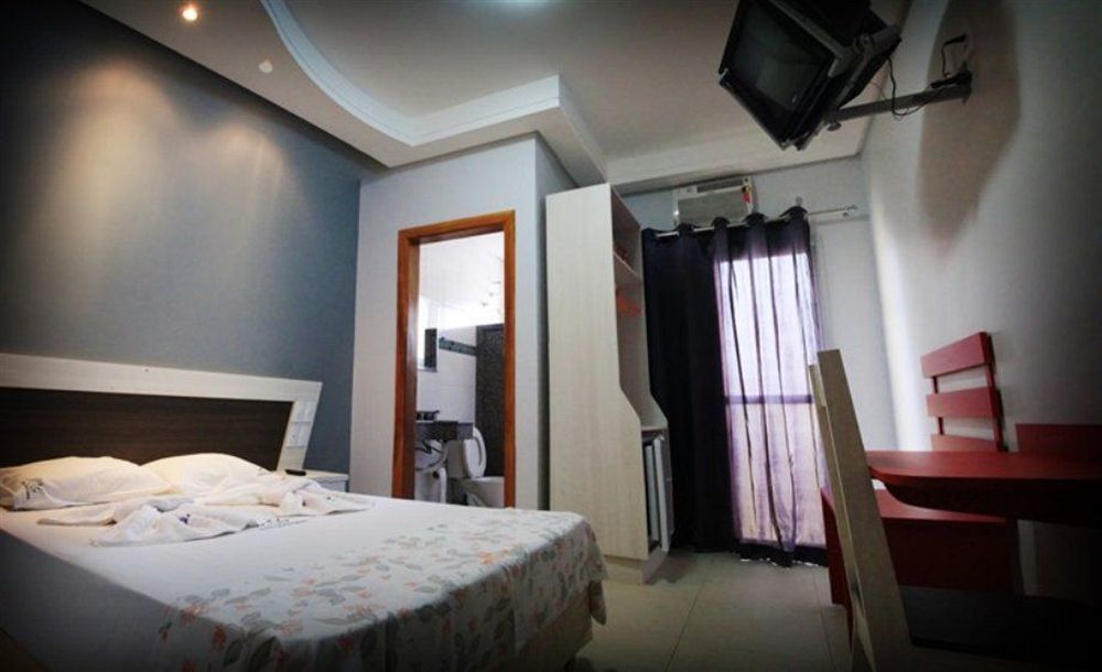 Hotel Santo Graal 阿帕雷西达 外观 照片